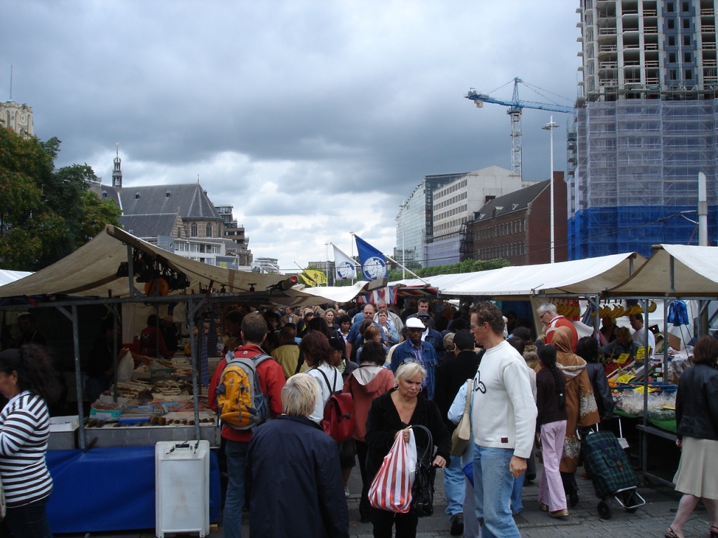 Open_market_in_rotterdam